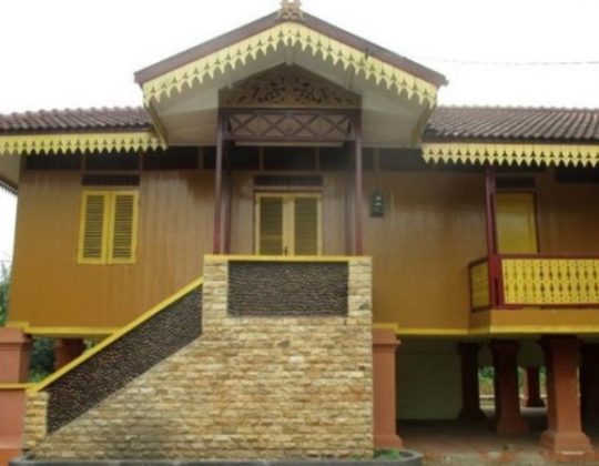 Istana Negeri Padang – Sejarah, Koleksi, Lokasi & Ragam Aktivitas