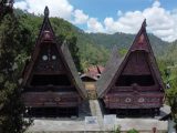 Istana Raja Sisingamangaraja – Sejarah, Koleksi & Lokasi