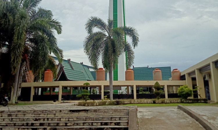 Fasilitas Masjid Seribu Tiang