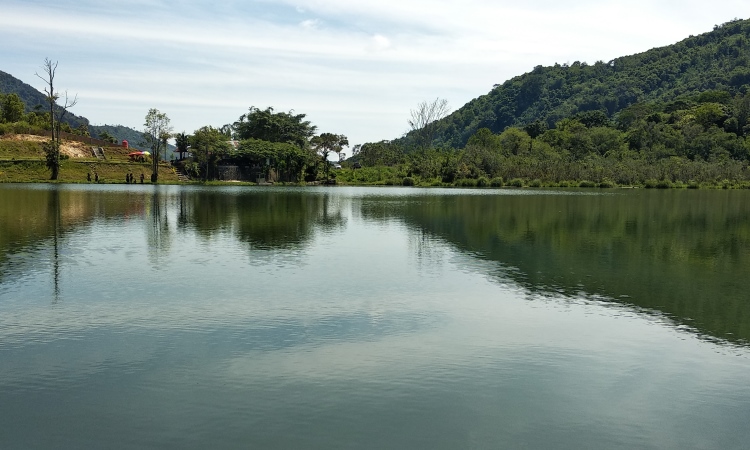 Danau Lingkat