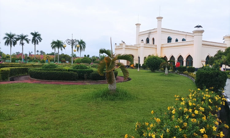 Tempat Wisata di Siak, Istana Siak Sri Inderapura