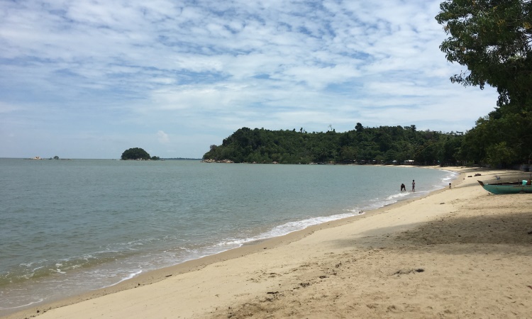 Tempat Wisata di Tanjung Balai, Pantai Pelawan
