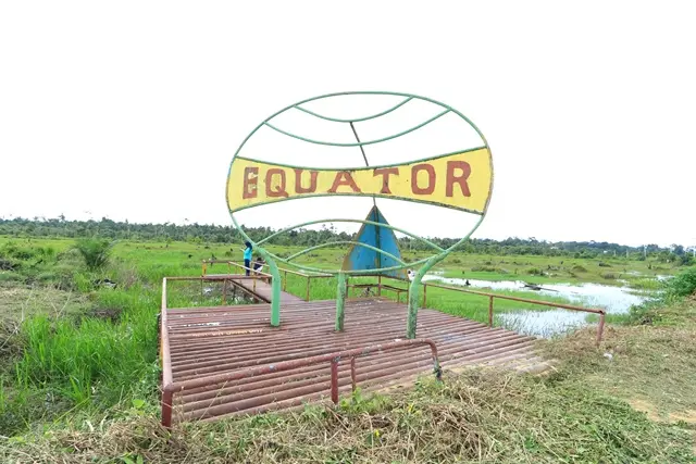 Tugu Equator Pelalawan