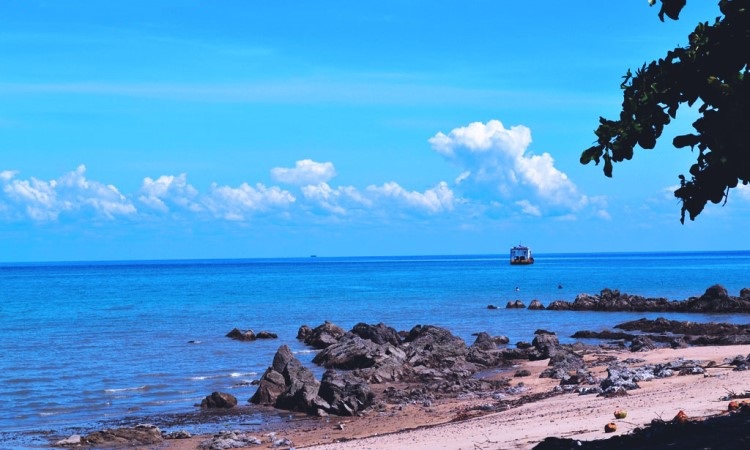 Pantai Tanjung Ular