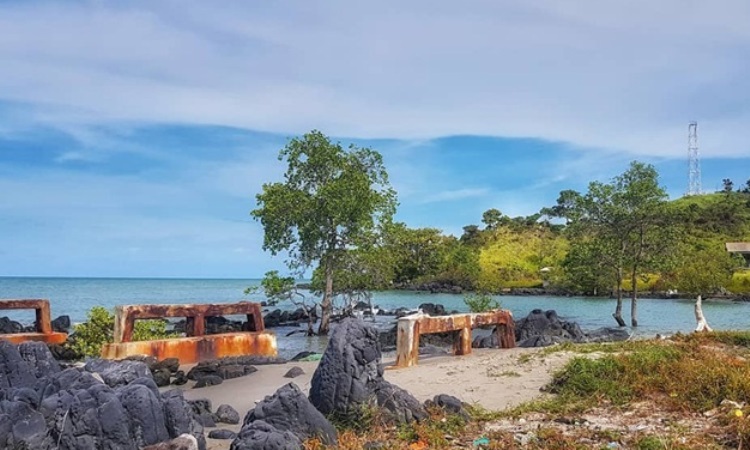 Pantai Pulau Maspari