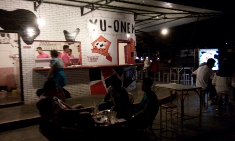 Yu One Milk Street Café