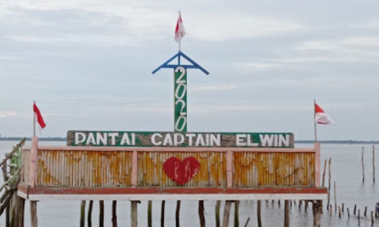 Pantai Captain Elwin