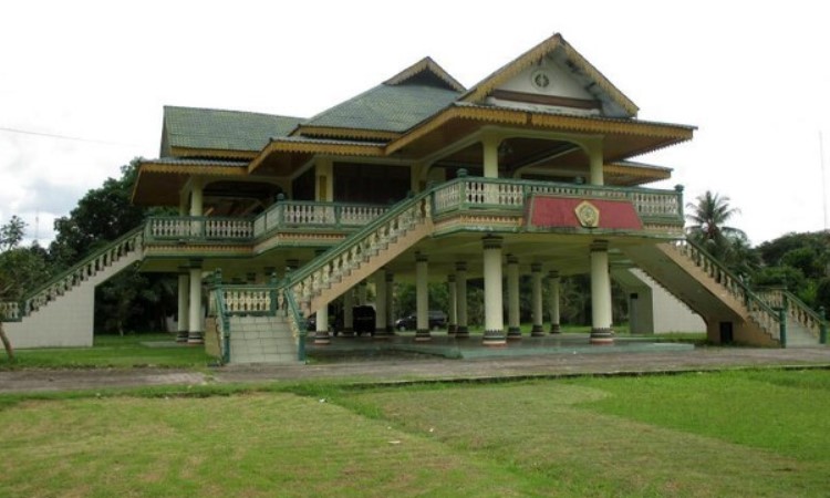 Rumah Adat Melayu
