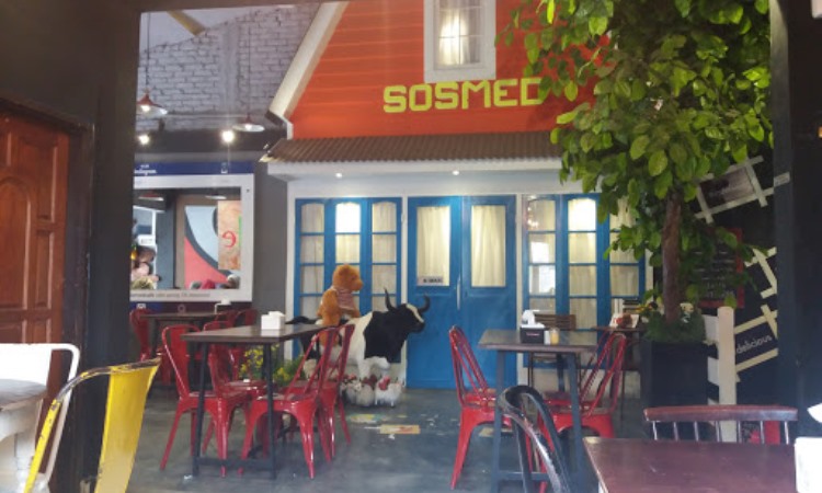 Sosmed Cafe