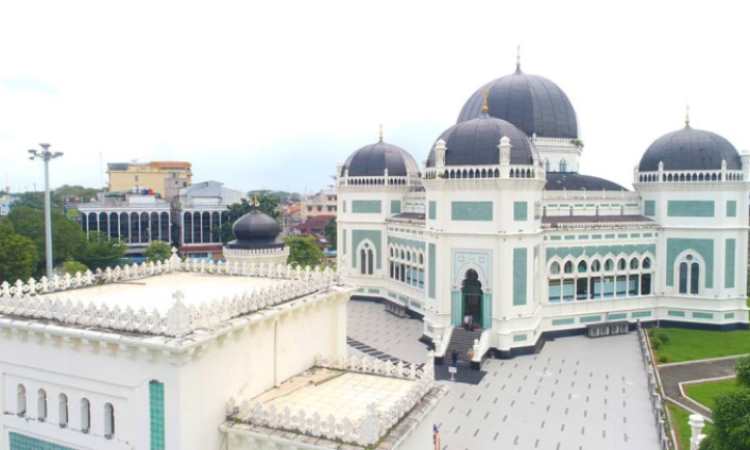 Bahan untuk Membangun Masjid Raya Medan