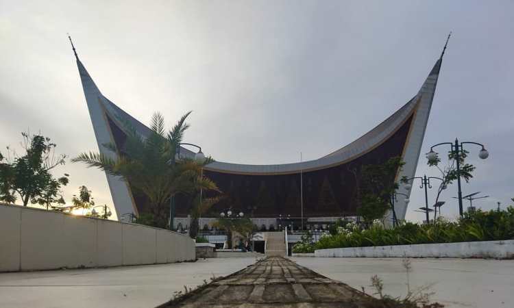 Fakta dan Sejarah Masjid Raya Sumatera Barat