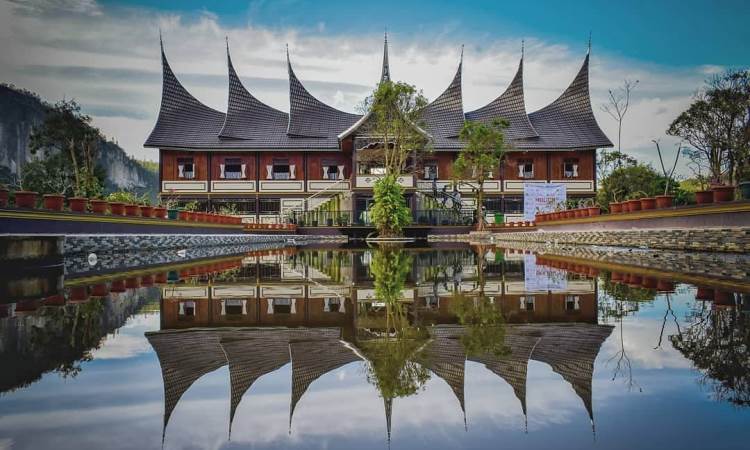 7 Rumah Adat Sumatera Barat Keunikannya Andalas Tourism