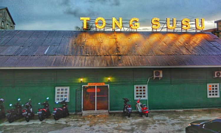 Tong Susu Cafe