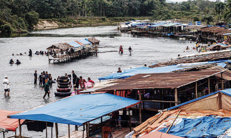 Aktivitas Wisata Sungai Gelombang Kampar