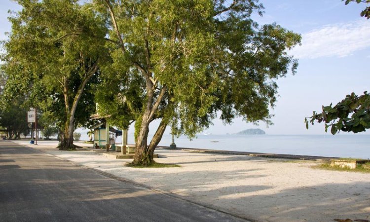 Alamat Pantai Tanjung Pendam Belitung