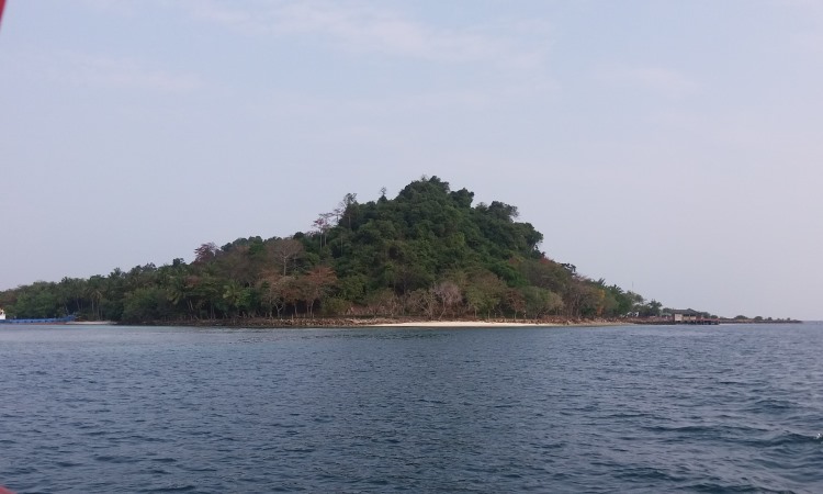 Daya Tarik Pulau Condong Lampung