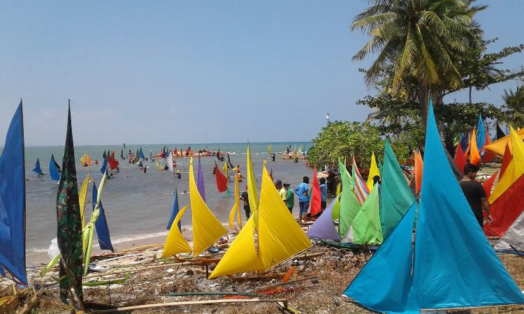 Aktivitas Pantai Payung Batam
