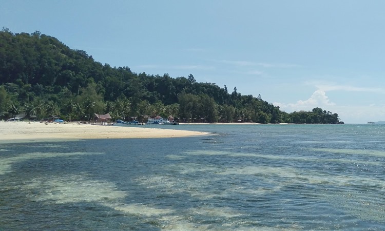 Aktivitas Pulau Poncan Tapanuli Tengah