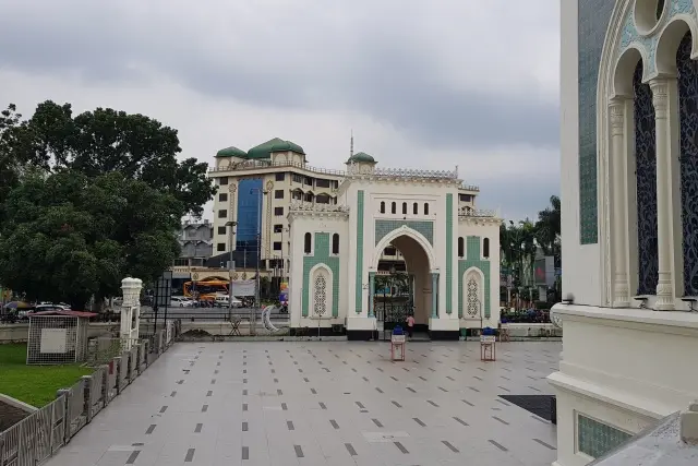Bahan untuk Membangun Masjid Raya Medan