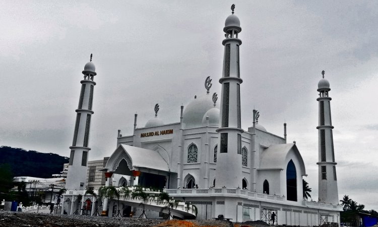 Sejarah Masjid Al Hakim Padang