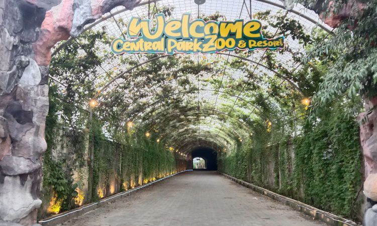 Alamat Central Park Zoo & Resort