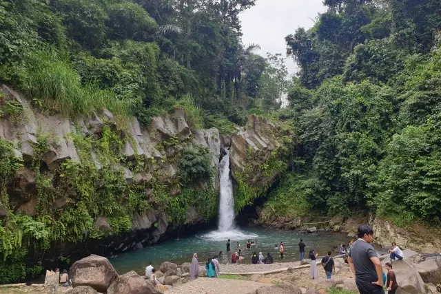 Aktivitas Way Lalaan Waterfall