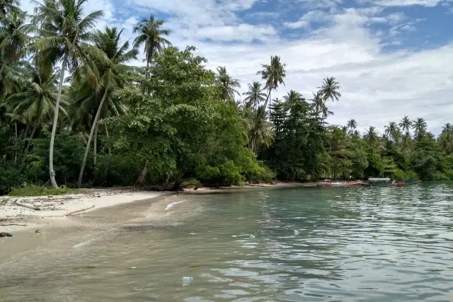 Alamat Pantai Teluk Bengkuang