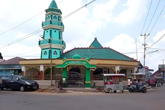 Fasilitas Masjid Suro Palembang